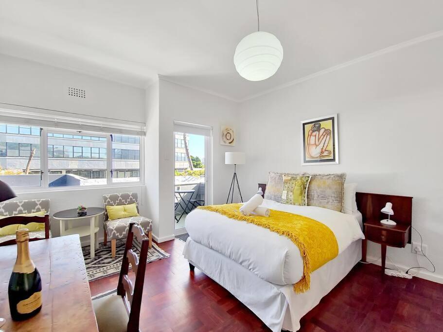 Secure, Close To Beaches, Promenade & Free Wi-Fi! Cape Town Luaran gambar
