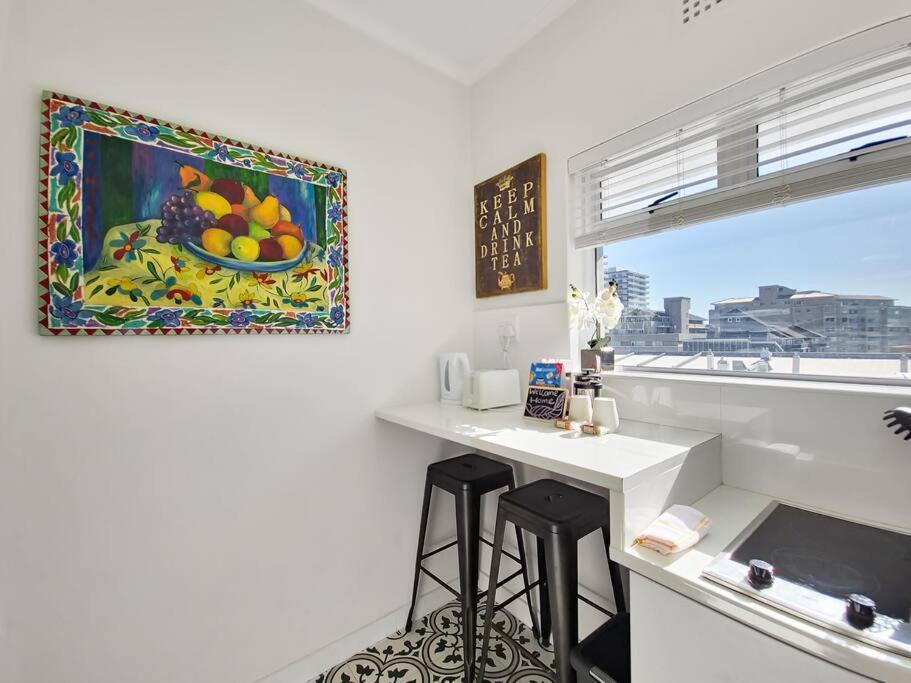 Secure, Close To Beaches, Promenade & Free Wi-Fi! Cape Town Luaran gambar